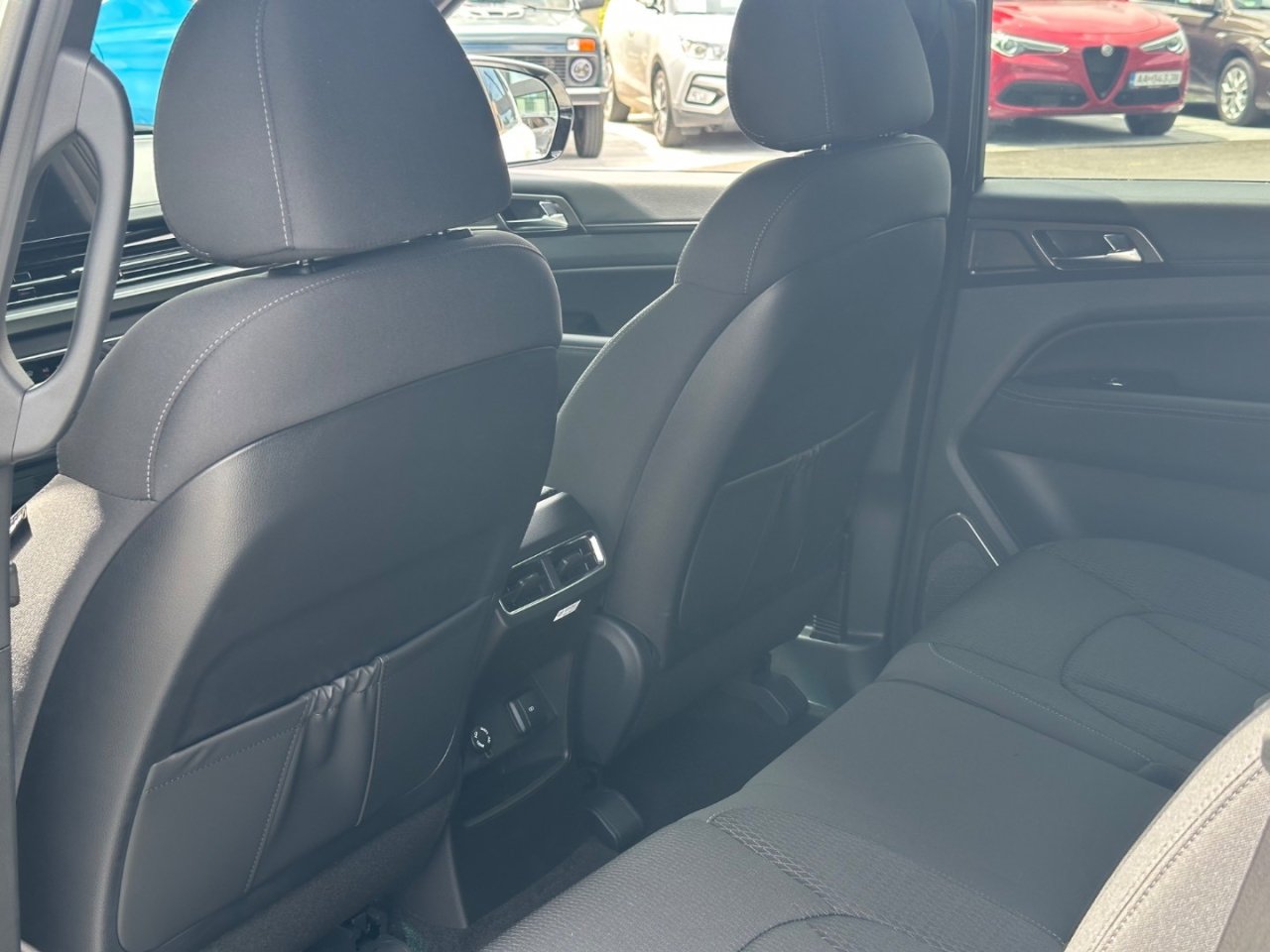 REXTON G4 Y470 MY25 CLUB2.2E-XDI202HP4WDA8 66518