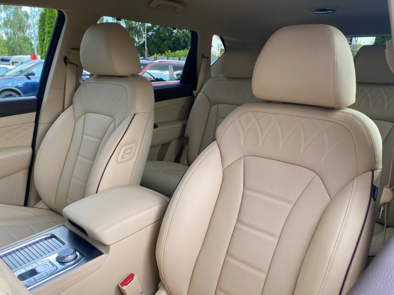 REXTON G4 Y470 MY25 PREMIUM2.2E-XDI202HP4WDA8 64693