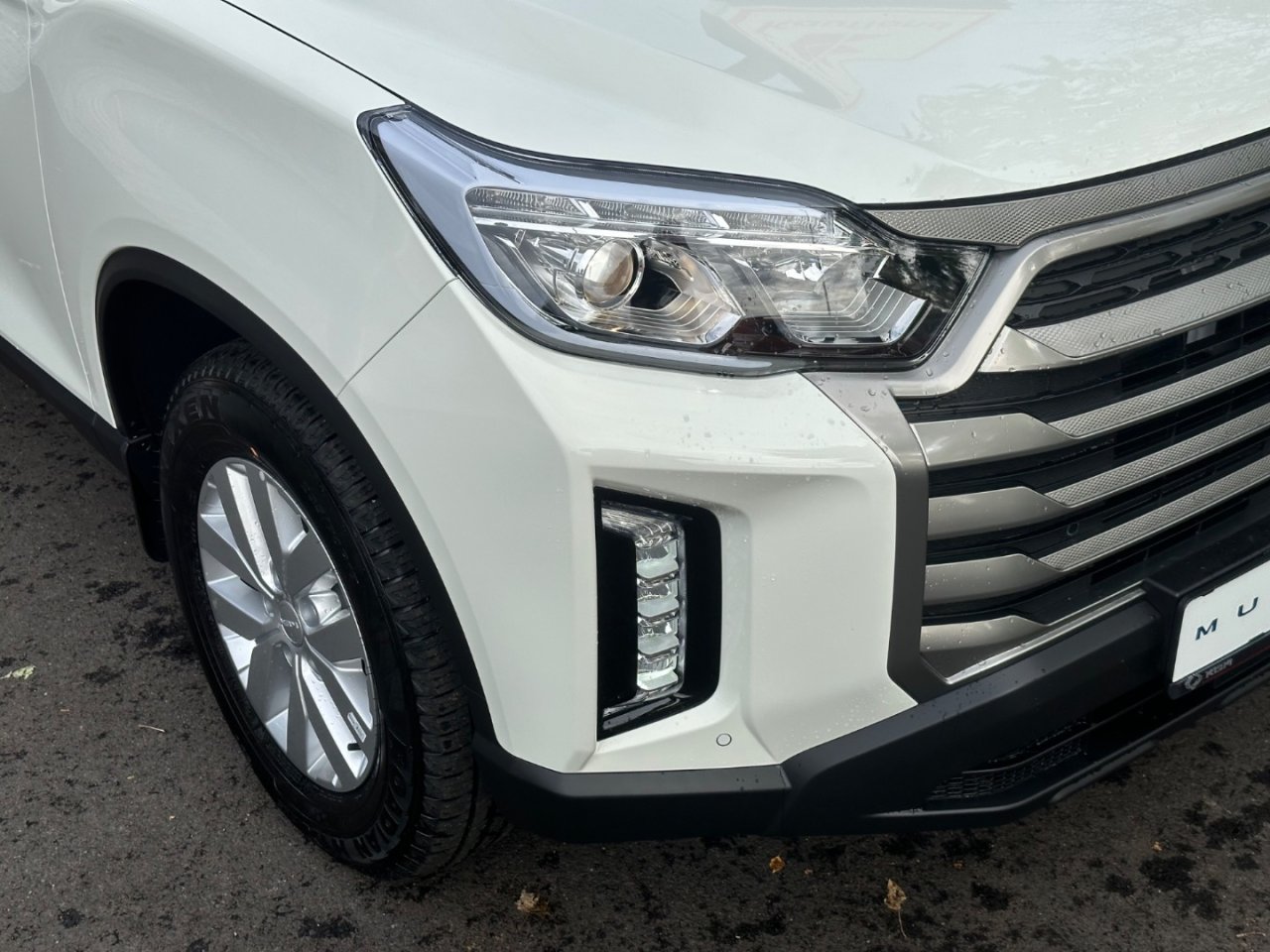 KGM-MussoGrand-style-waa-67488