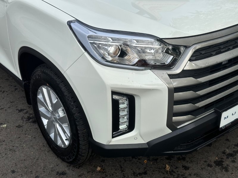 KGM-MussoGrand-style-waa-67488